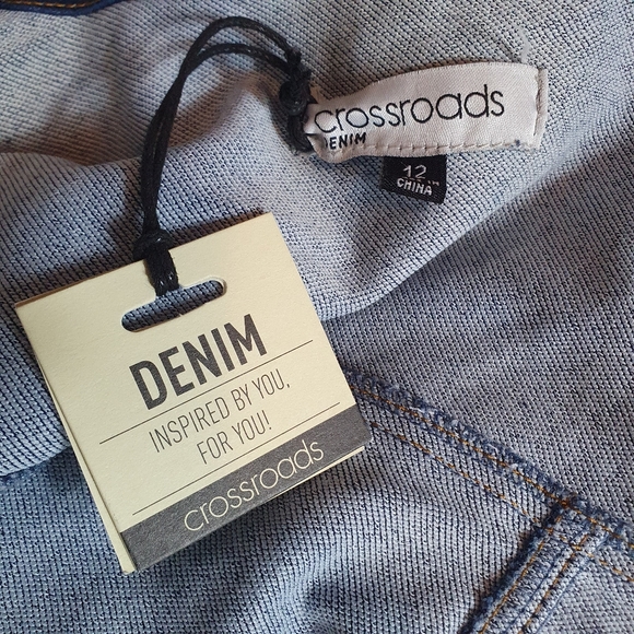 NWT Crossroads denim jacket Blue Size 12 with hoodie (detachable) - Picture 7 of 8